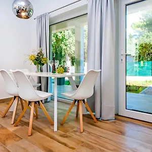 https://apartmani-brajkovi.in-istria.net