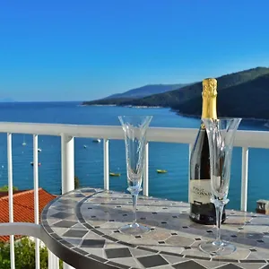 https://apartment-more-22.in-istria.net